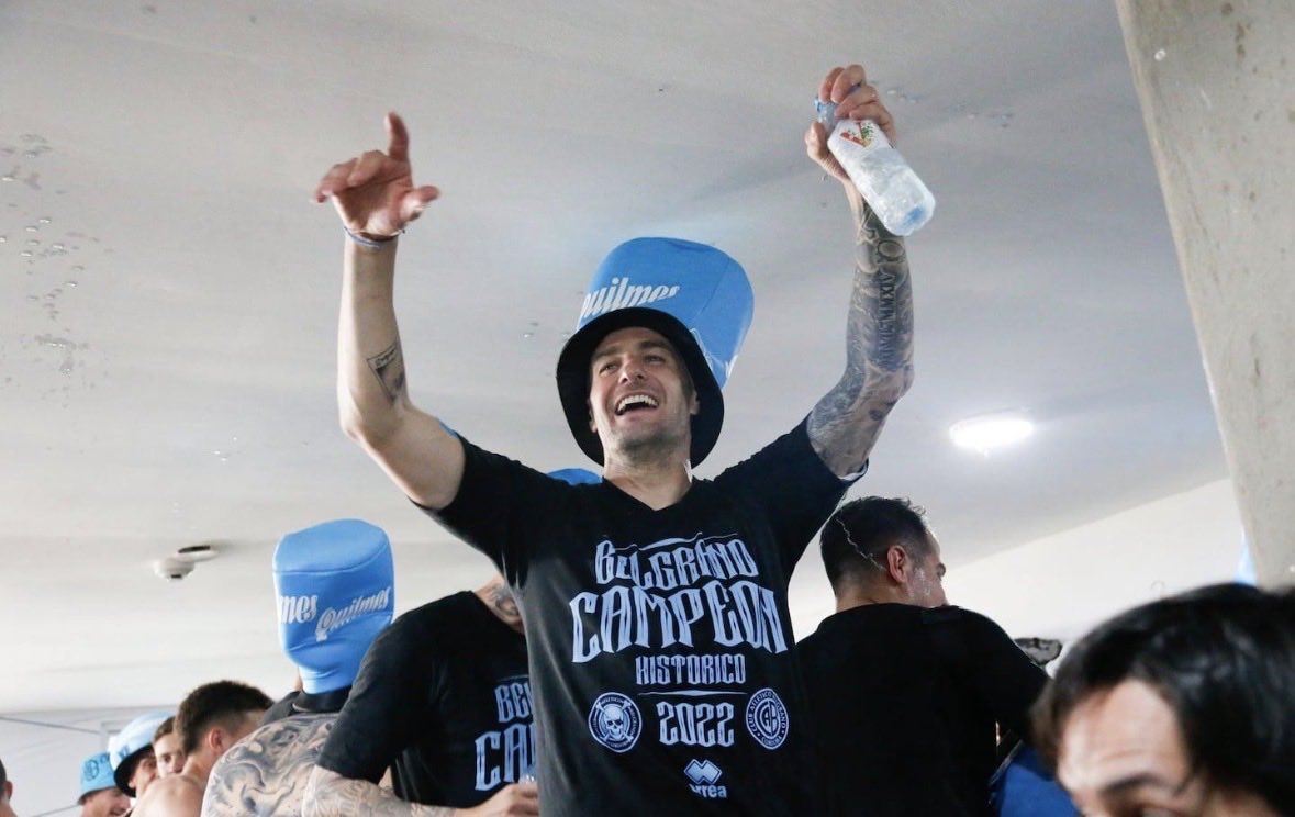 ianNGonzalez_'s tweet photo. 1986: Belgrano campeón. Argentina campeón del mundo. 🇦🇷

2022: Belgrano campeón. Argentina campeón del mundo. 🇦🇷

2026: Belgrano campeón. Anulo cualquier tipo de mufa lpm https://t.co/h66QNwu2Dc