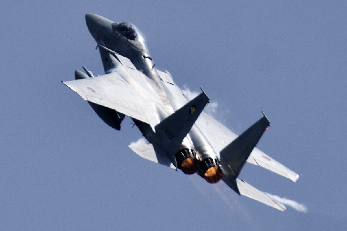 michi0173's tweet photo. 今日から6月☀️

5月は岩国基地FSD、守山駐屯地、小松基地と、気付けば空活を満喫できました😊✈️

今年ももうすぐ折り返し。
後半の航空祭シーズンを楽しみに、お仕事頑張ります！ https://t.co/EcH5AI1RmE
