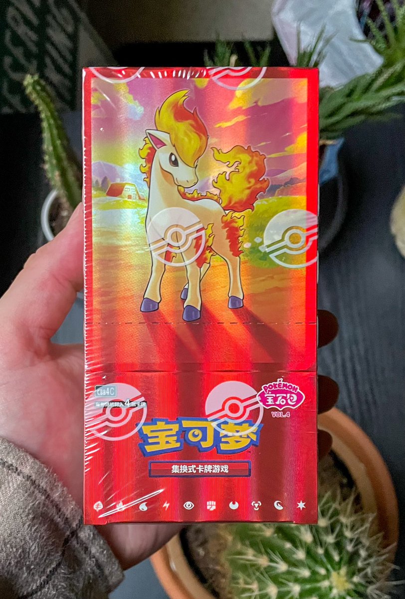 PokeCardsDaily's tweet photo. 🎉🚨GIVEAWAY🚨🎉

#PokéCardsDaily
One lucky winner will receive this sealed box of Chinese Gem Pack Vol. 4!🤟🏼

How to join:
💎Follow @inxfernal @PokeCardsDaily
♥️Like
♻️Repost
🔥Bonus: tag a friend

⏳ANNOUNCED June 6th @ 8:00pm EST⏳ https://t.co/8qQx3JzzBt
