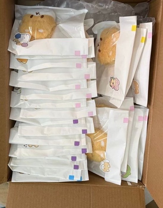 LLShoppe's tweet photo. [ #LLSUpdates ]

omggg ang cute!  '.ㅅ'

1st batch done 💛 — all buyers who were able to answer the order form. the merchant will ship-out the items today.

for pahabol orders (ph, japan, korea and brazil) — she will start making this june. thank you for waitng~ https://t.co/pfZncUk1yI