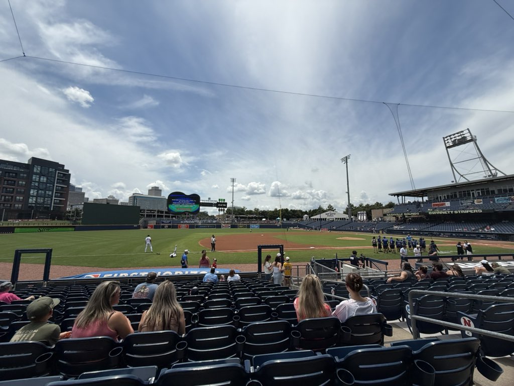 hokiehack's tweet photo. Doubleheader in Nashville! https://t.co/KhQYisVT5R