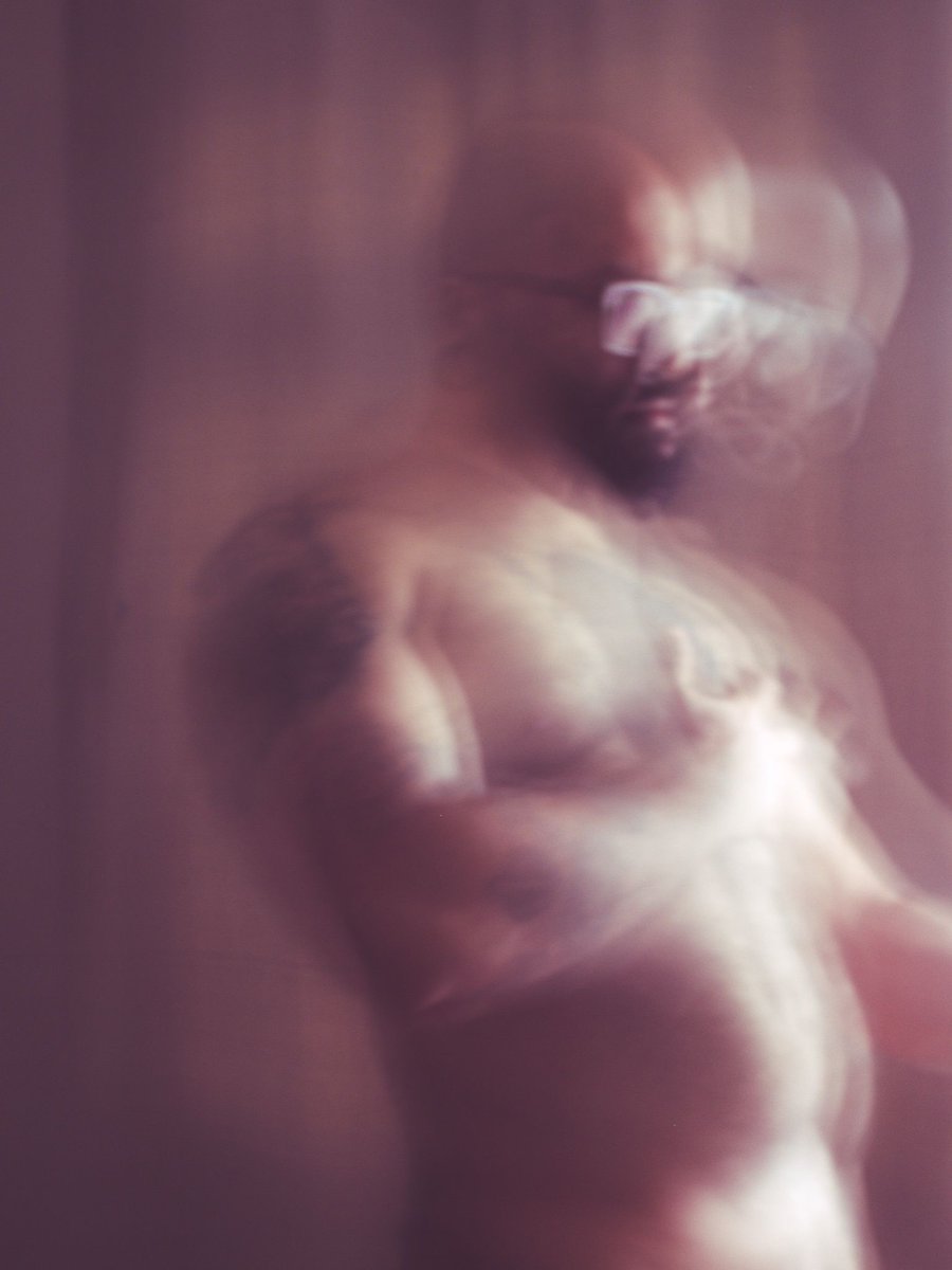 SadButNude's tweet photo. blurred but not hidden.#sadbutnude #gaybear #explicit #gayporn #NSFWtwitter https://t.co/JgjCiGcvhJ