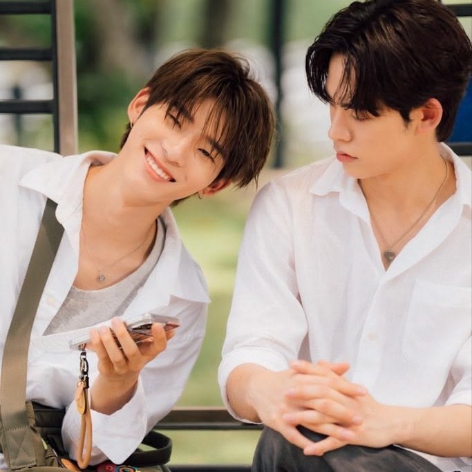 byaxtriz's tweet photo. #Duangqin #fic | Love Languages 🔞
chapter one: words off affirmation 

qin always thought his silence was enough, until a comment makes him worry it looks like indifference. to reassure duang, he pushes his shyness aside to prove his love.

read here 🔗 : https://t.co/AKJIU6ggaK https://t.co/daU0saWlnU