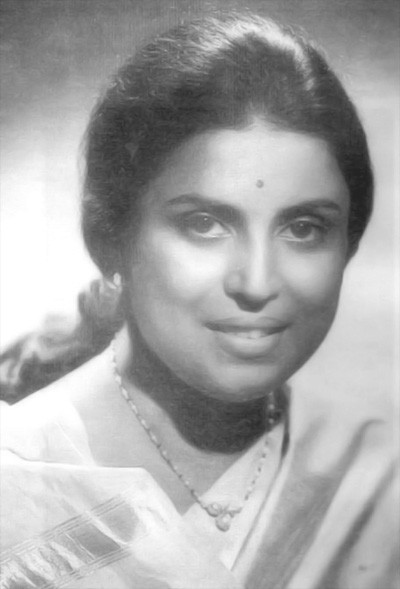 SHEKARSUSHEEL's tweet photo. The last of our iconic singers from that golden era of music breathed her last yesterday 31st of May. She hailed from a Saraswat Brahmin family belonging to Hemmadi, a village in Kundapur Taluk of Udupi District, Karnataka. She started her career singing for Marathi movies. She entered Hindi cinema with the movie Mangu in 1954. In the same year she sang 5 songs for the movie Darwaza , which released first. May her soul attain Sadgati 🙏🙏🙏
