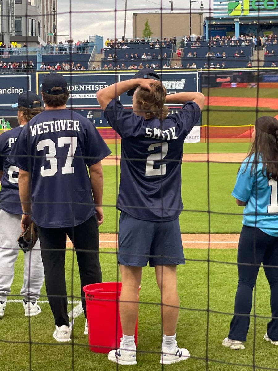 willmackupdates's tweet photo. Will today at the Maye Day foundation softball game. (3) https://t.co/N2KBlqTl1t
