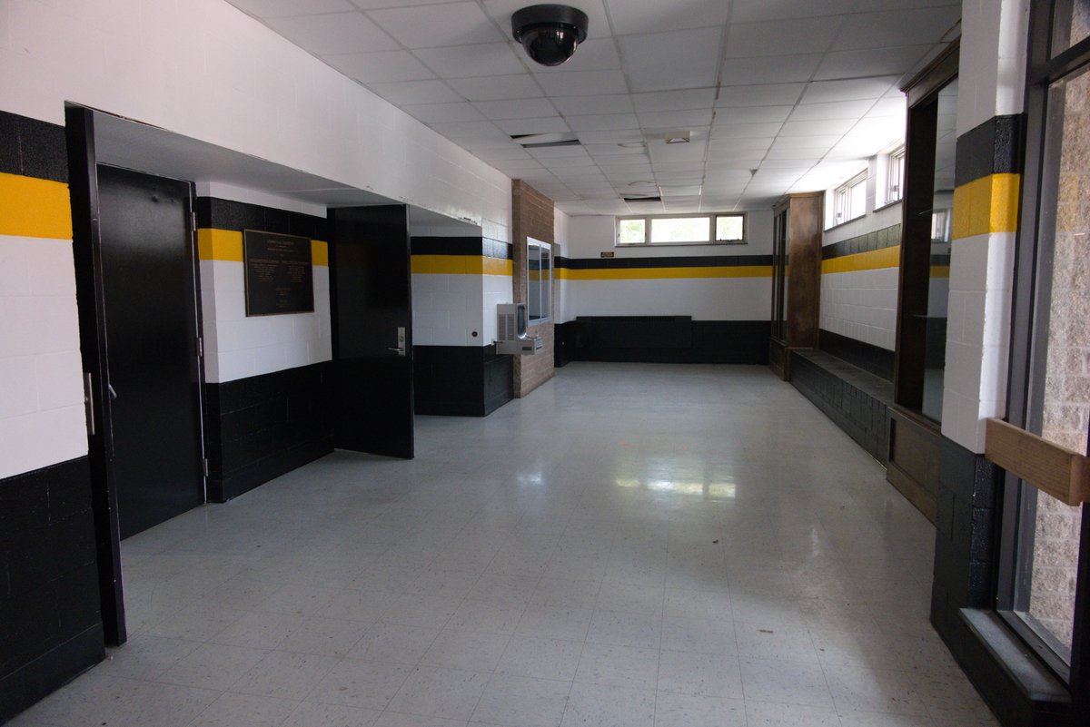 DavidKlosJr's tweet photo. Pamlico County High School, Bayboro, NC https://t.co/xBs7OPKXJg