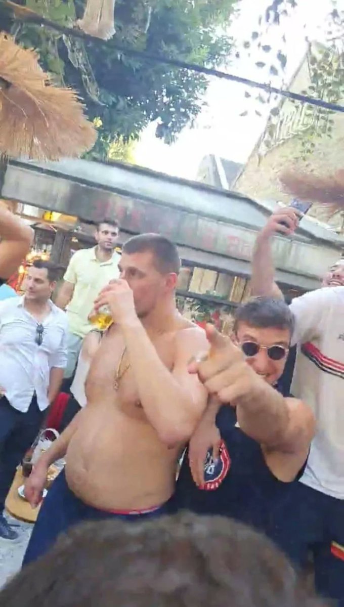 certifiedmaxey's tweet photo. Why they using Jokic's belly 💀 https://t.co/tlbKaT6QOL