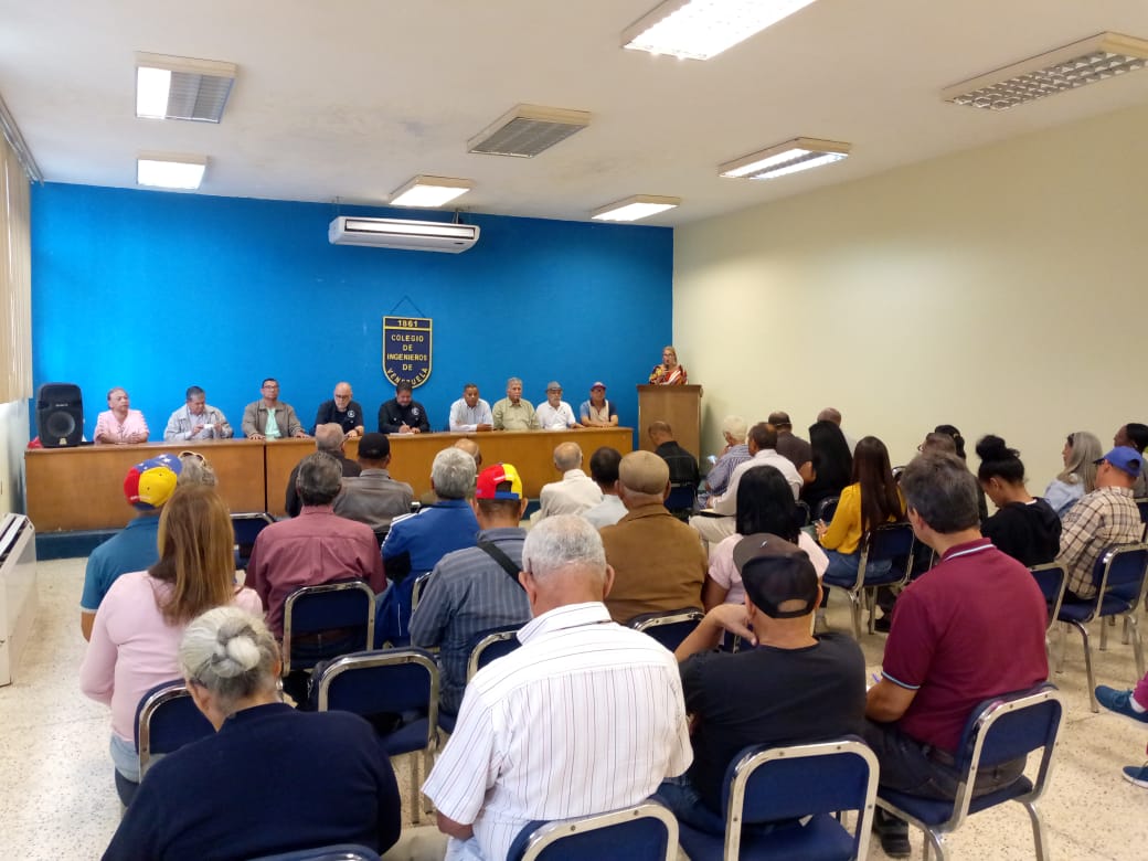 AproupelM's tweet photo. #31Mayo | APROUPEL -MATURÍN.
Dirigentes Gremiales y sindicales, debatimos en maturín-edo Monagas el impacto socio-economicos de los bajos sueldos en Venezuela.
@FAPUV @APUCV @_Provea https://t.co/lPVhDI6Vzt