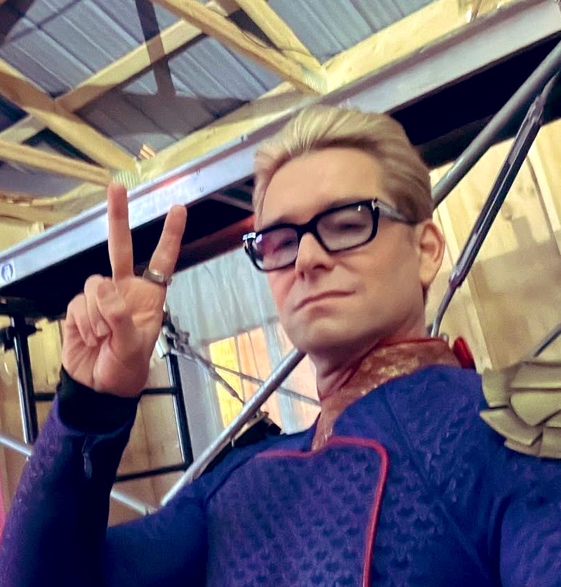 knightlywulf's tweet photo. Nothing better than shot of #compoundV in my veins... Except maybe #queersbeinggone
#Yep #Imhomophobic https://t.co/bRbJdYmInI