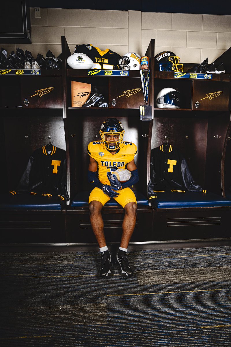 2k_gezzy's tweet photo. Great Official visit at Toledo University #notcommitted https://t.co/UzvNfTAFuR