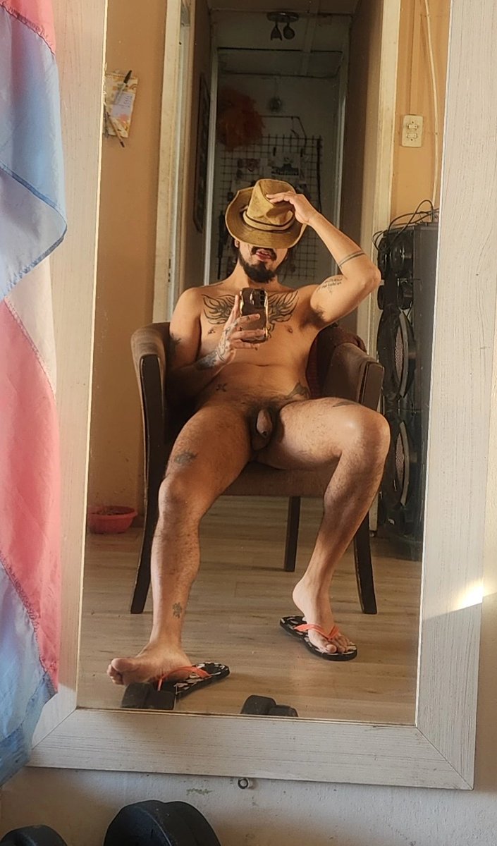 LiosLecter's tweet photo. Hola, Santiago 😏 https://t.co/cmyNWOIF1X