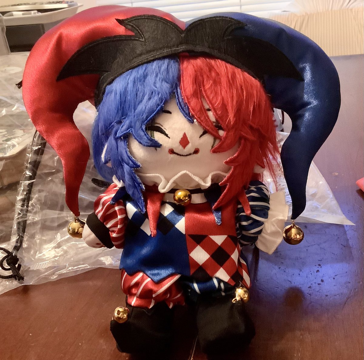 JenKunoichi351's tweet photo. I have let a dangerous creature into my home. #trappedwithjester https://t.co/185DVnp5UC