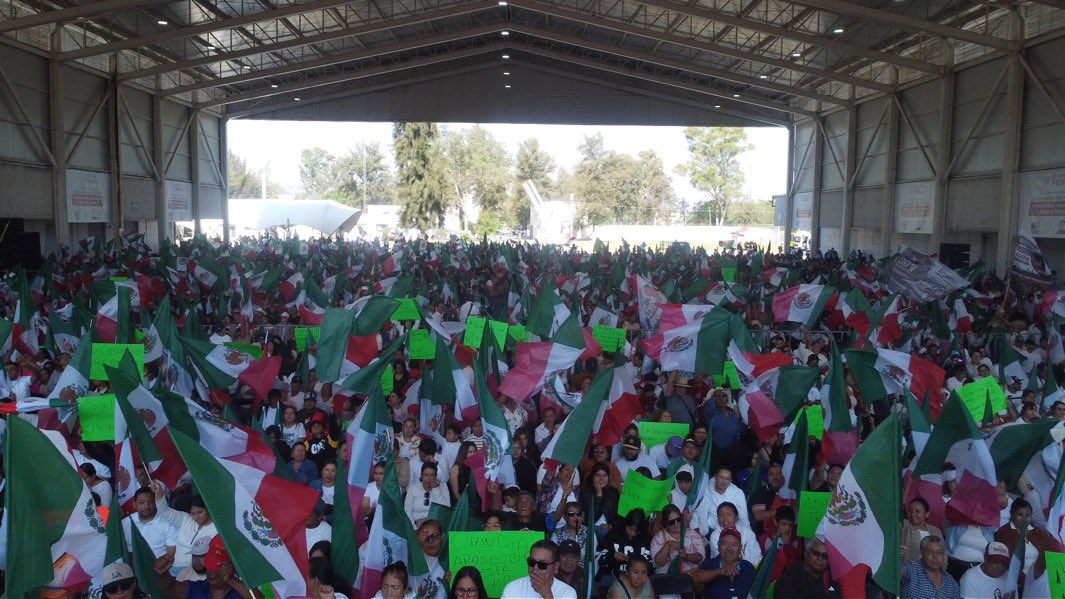 epigmenioibarra's tweet photo. Hoy también se produjeron movilizaciones en: 

Estado de México.
Guanajuato.
Durango.
Chiapas. 

La patria se ama y se defiende.

La Transformación es la voluntad libre, soberana y consciente de la mayoría de las y los mexicanos. https://t.co/Qrsc7cMTec