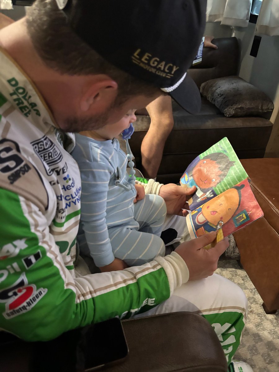 Erik_Jones's tweet photo. Bedtime story for the big man thanks to the rain delay https://t.co/C979gCgAS3