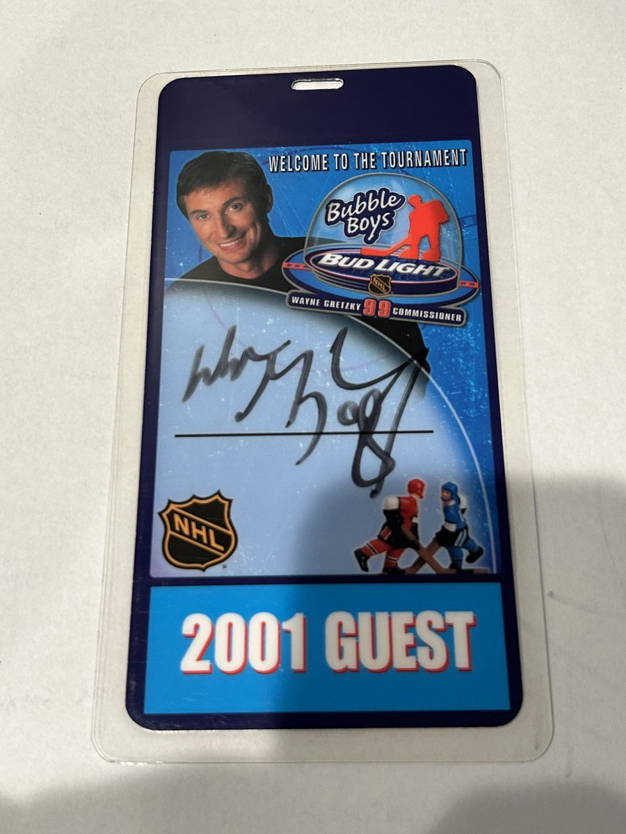 cardguymike1's tweet photo. CGMStackSale ($1 pwe $6 bmwt $10 big items)

All RT, Tags, Takes  and offers appreciated 

Wayne Gretzky auto $400 https://t.co/fDWTS7Jqpv