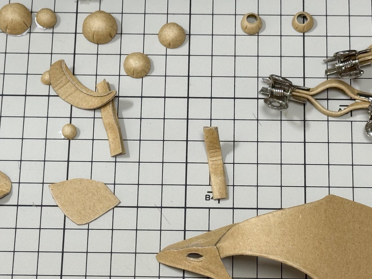 odonger2's tweet photo. 完成したら面白くなりそう
#ダンボールアート #ダンボール工作 https://t.co/p1ggH1xuki