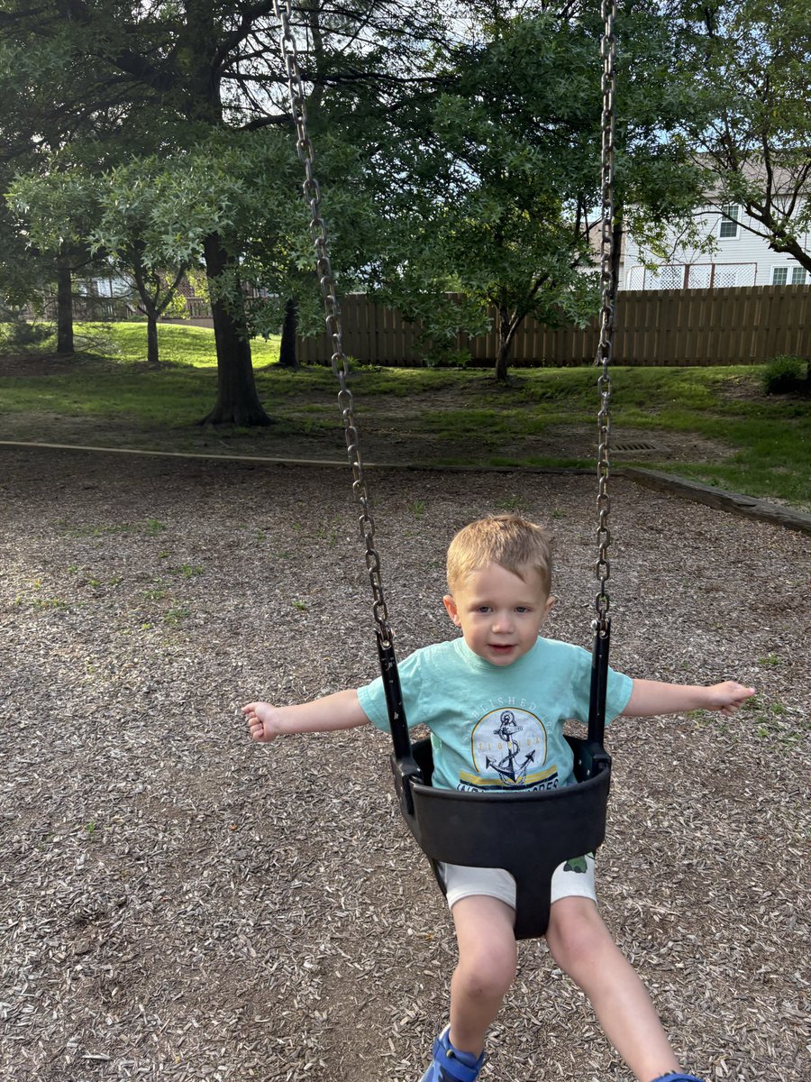 FreeFries22's tweet photo. #underdogcardioclub

Awesome kicking off the 2026 Cardio Club Season with a walk through the neighborhood. let the draft assistant make almost all the picks in the first draft. true 0 RB bro in his DNA. Will only get better as the season goes on. Of course we stopped at the park https://t.co/nALGEs8Kps