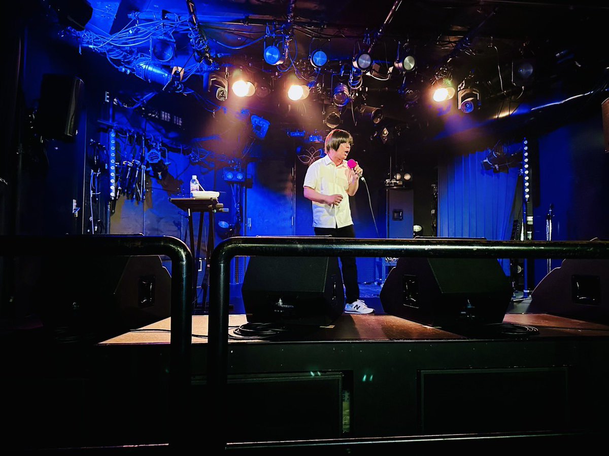 micromansho's tweet photo. 遅くなりましたが、5月27日 神戸PADOMA 出動報告📡

今回は「〇〇と僕」シリーズ。
毎回めちゃくちゃ緊張する💦

でも、いつものザ・ミクロマンとは少し違う一面を見てもらえるので、年に何回かはこんなんもええかなと思ってます😊

見ていただいた皆さん、
出演者の皆さん、
本当にありがとうございました✨

愛と平和は、ここにもありました☮️❤️

またどこかでお会いしましょう📡

#神戸PADOMA
