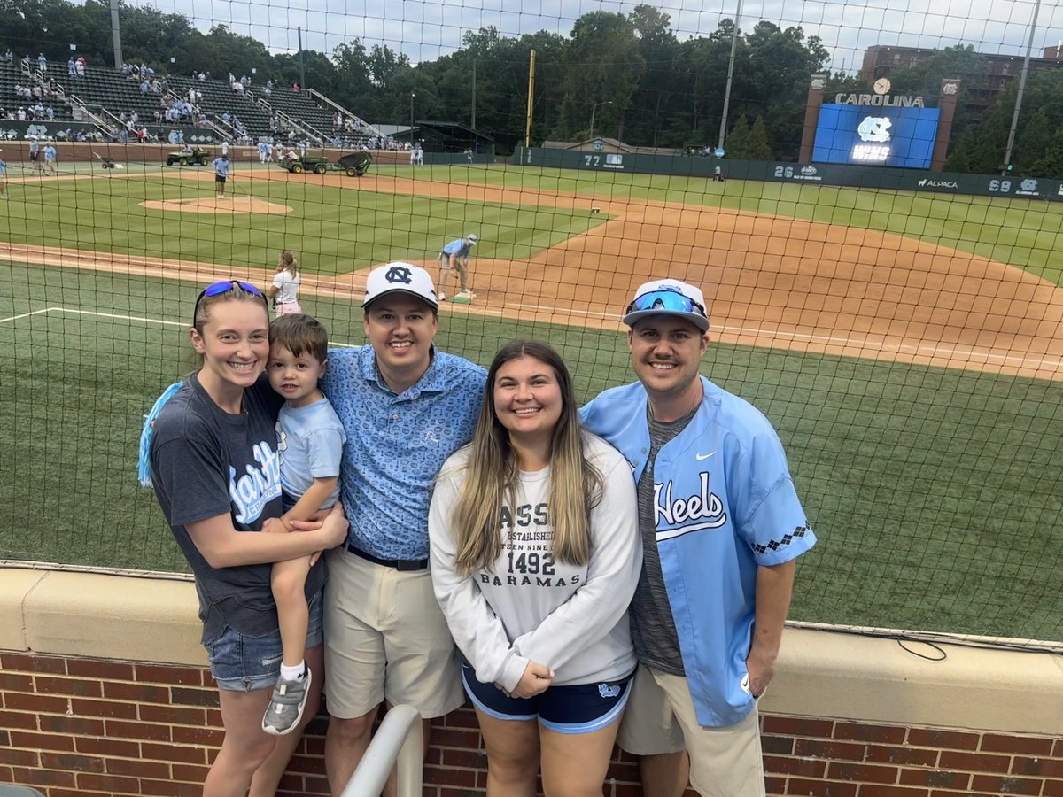 JordanFalls's tweet photo. SUPER once again!!! #GDTBATH #GoHeels https://t.co/5eR1pVGrlJ