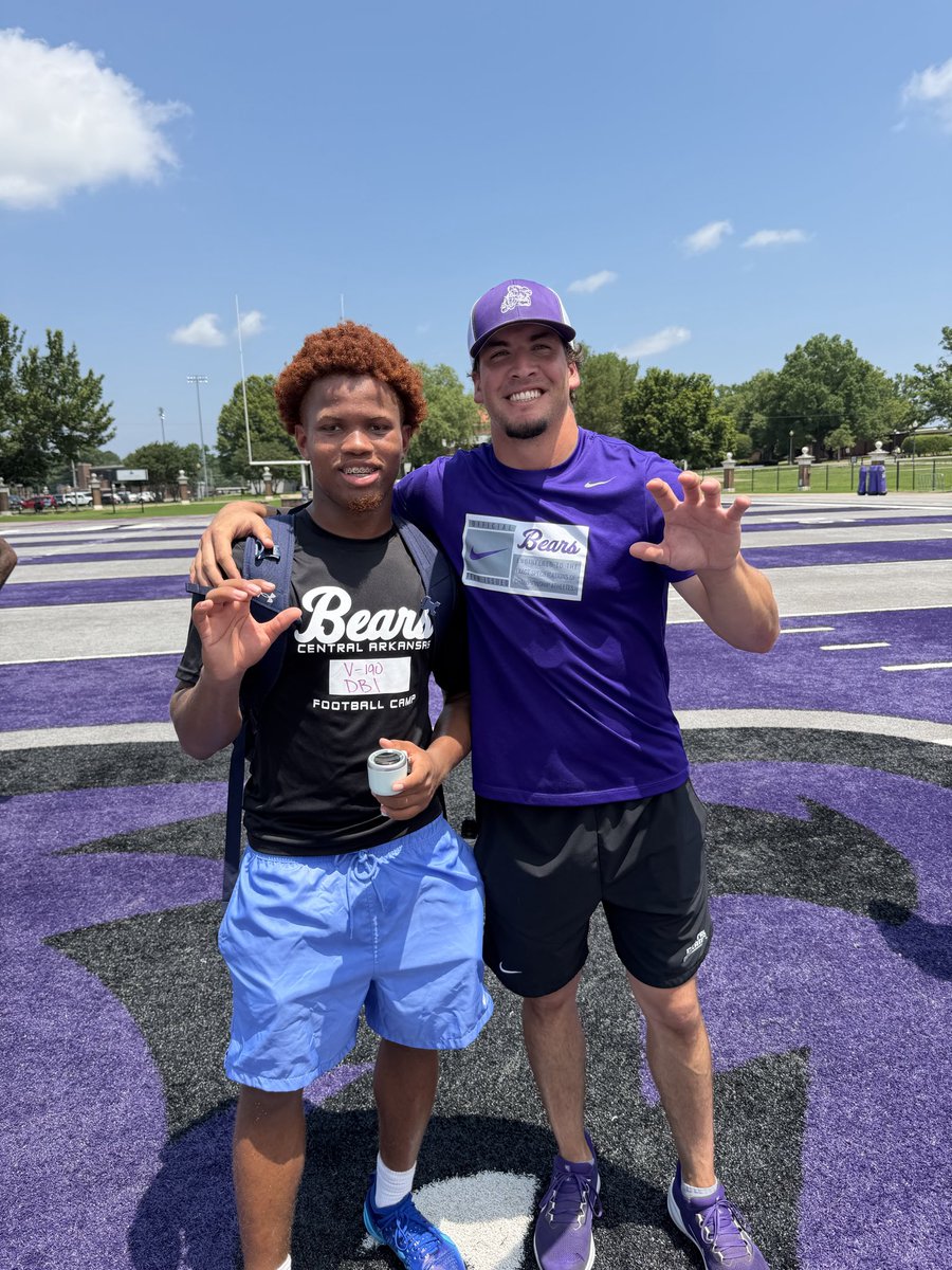 brendell_vedol2's tweet photo. Special shoutout to @chasefourcade for seeing my ability and encouraging me to come out to the camp today man , I really appreciate you coach ! https://t.co/SopsXeImNh