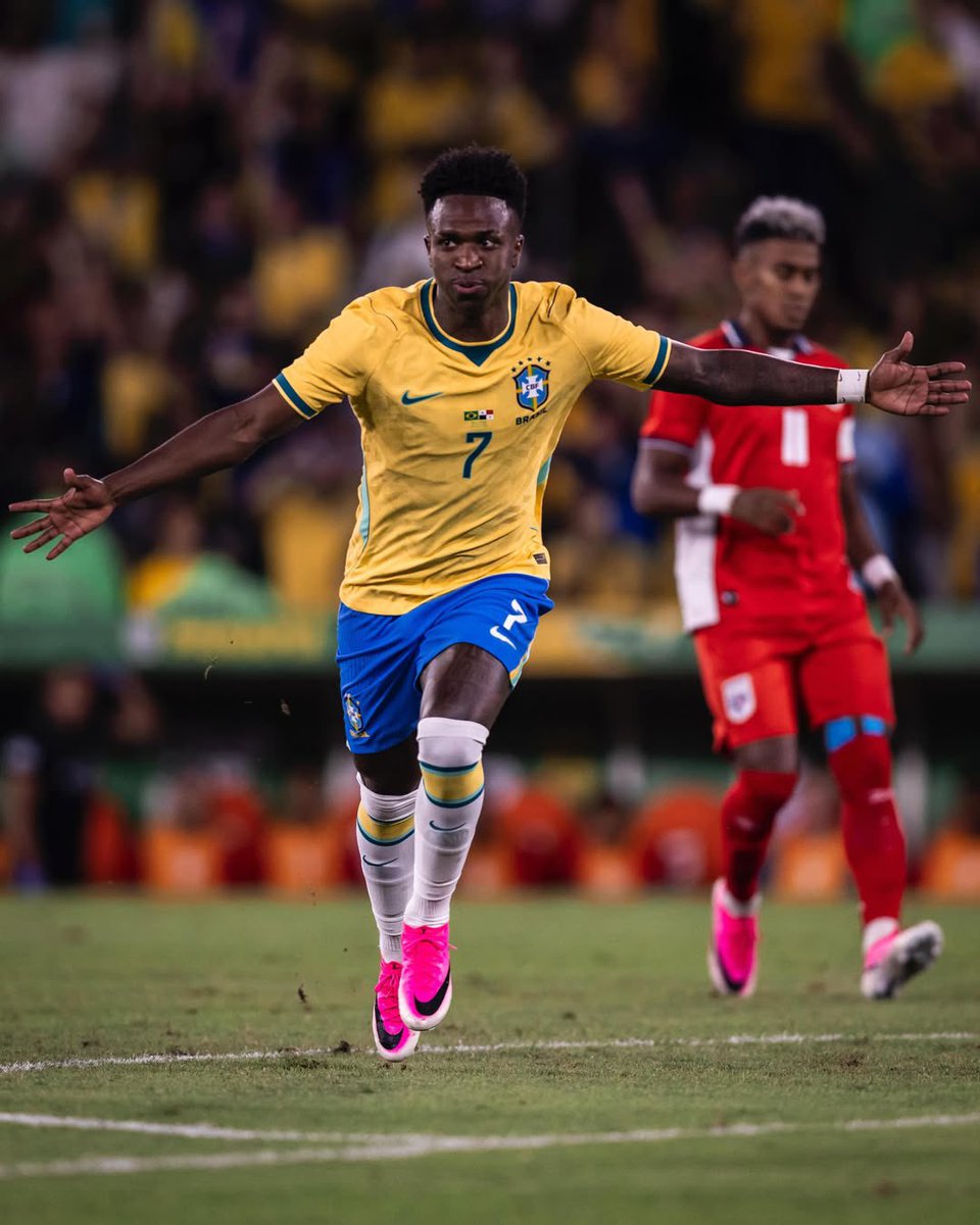 vinijrfanboy_'s tweet photo. 📲| Viní on IG.

“Maracanã is my home. How great it is to play with the support of all of you. Let's go for the sixth title!

GO BRAZIL!” https://t.co/zR6nRwDYd3