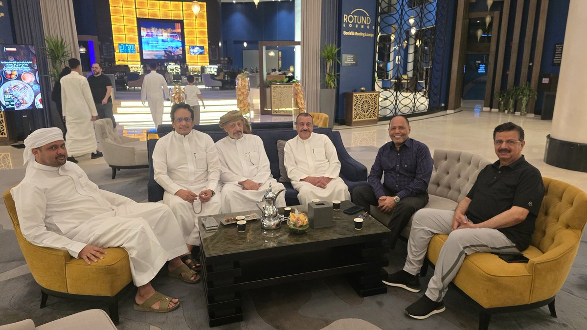 Fuad_Rashed1's tweet photo. تداولت مع بعض اخواني في الوفد الجنوبي المتواجدين في السعودية اليوم التطورات بشأن مؤتمر الحوار الجنوبي الذي سترعاه المملكة العربية السعودية .
واكدنا على أهمية وضع الالية السليمة لانطلاق الحوار في أجواء تمكن الجميع من الوصول لتوافق يلبي تطلعات الحركة الوطنية وعدالة القضية الجنوبية. https://t.co/YsV6CKSk26