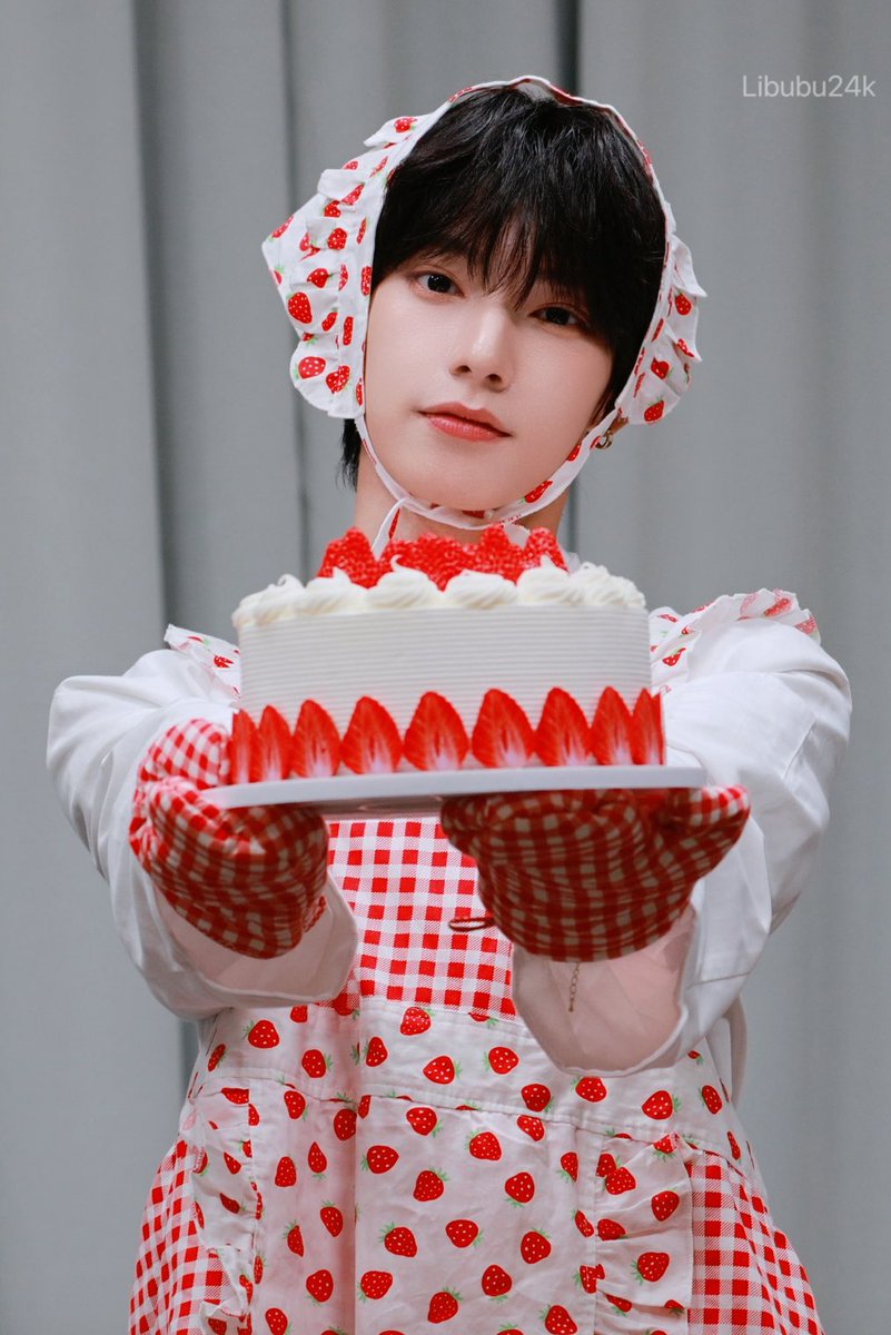 흄이 tweet media