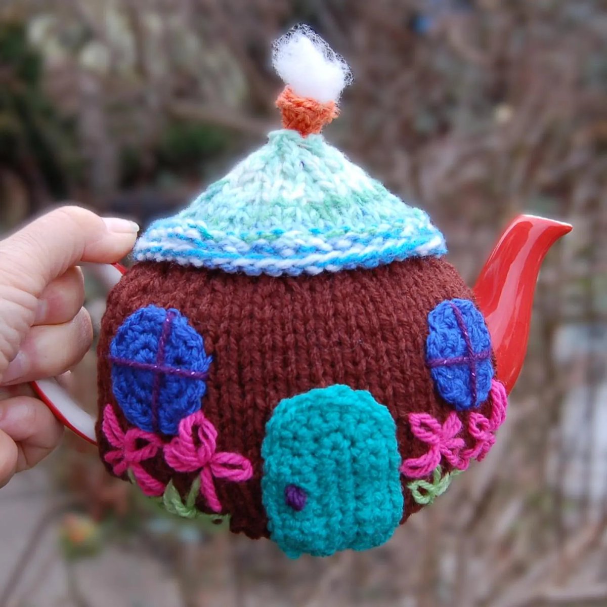 Yorkshireharec1's tweet photo. Knitted Cottage small Tea Cosy:  Hand Embroidered https://t.co/QhzCI7gcov via @Etsy https://t.co/CR1bG1J9RB