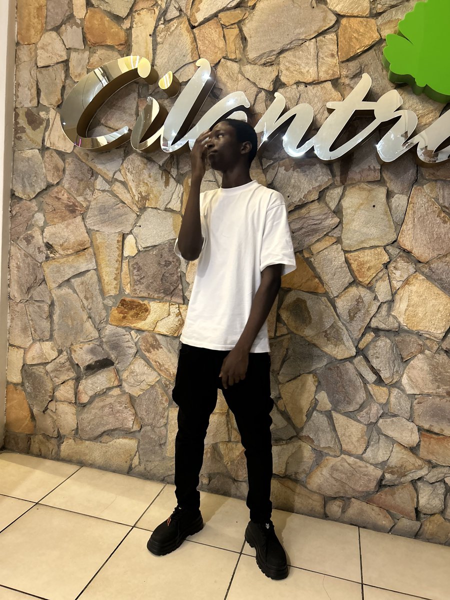 Samzkid_Vibez's tweet photo. Good evening fam
Have you stream love and the herb yet this new week ?
Link 🔗:• https://t.co/VyyqcBV6aH
#Samzkid #TheLoveAndTheHerb #LoveBug #Sativa
#NewMusic #NaijaMusic #Afrobeats #SKwayy
#StudioVibes #JeffHolicks #IndieArtist https://t.co/VA08pNvaU9
