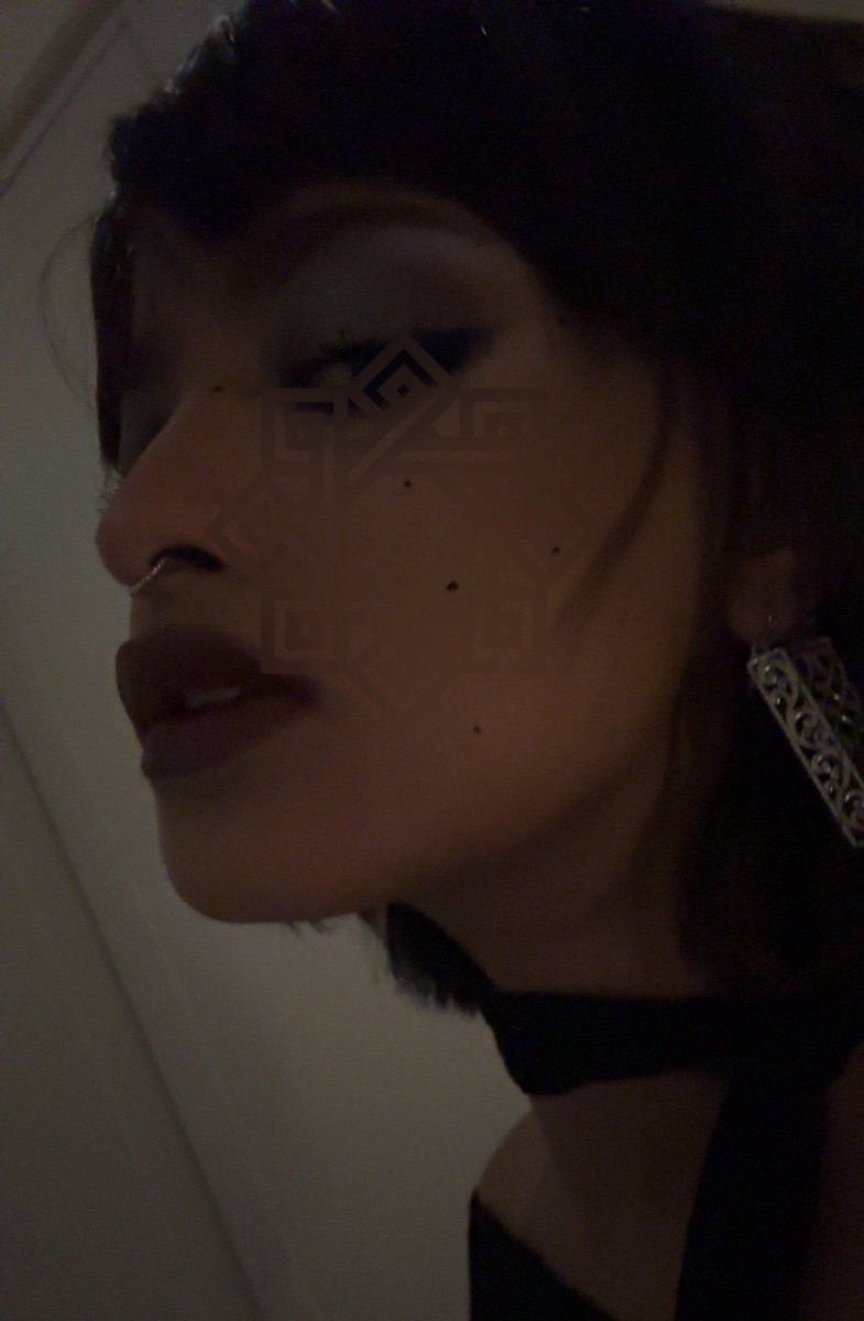 thehellonee's tweet photo. #FakeMoles4Ever https://t.co/3Jruj5nI6b