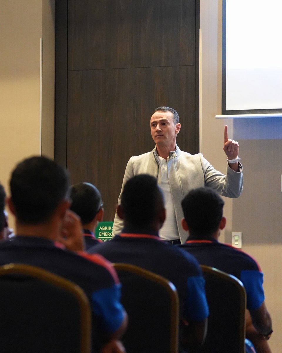 FCF_Oficial's tweet photo. 𝗟𝗮 𝗦𝗲𝗹𝗲𝗰𝗰𝗶𝗼́𝗻 𝗖𝗼𝗹𝗼𝗺𝗯𝗶𝗮 𝗠𝗮𝘀𝗰𝘂𝗹𝗶𝗻𝗮 𝗱𝗲 𝗠𝗮𝘆𝗼𝗿𝗲𝘀 𝘀𝗲 𝗮𝗰𝘁𝘂𝗮𝗹𝗶𝘇𝗮 𝗲𝗻 𝗻𝗼𝗿𝗺𝗮𝘁𝗶𝘃𝗮 𝗮𝗿𝗯𝗶𝘁𝗿𝗮𝗹 𝗱𝗲 𝗰𝗮𝗿𝗮 𝗮 𝗹𝗮 𝗖𝗼𝗽𝗮 𝗠𝘂𝗻𝗱𝗶𝗮𝗹 𝗱𝗲 𝗹𝗮 𝗙𝗜𝗙𝗔 𝟮𝟬𝟮𝟲 🔜🏆

🔗 https://t.co/KdfM6XBV1A

#ConOrgulloColombiano🇨🇴 https://t.co/VtpZ0bWtZD