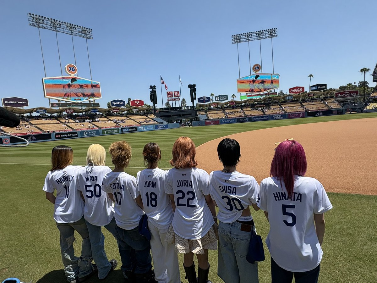 kyodo_mlb's tweet photo. 本日の #ドジャースタジアム には、人気アーティストグループの #XG が登場。リーダーの #JURIN さんが代表して始球式を務めます。（益吉） https://t.co/tYB2Sct5r7