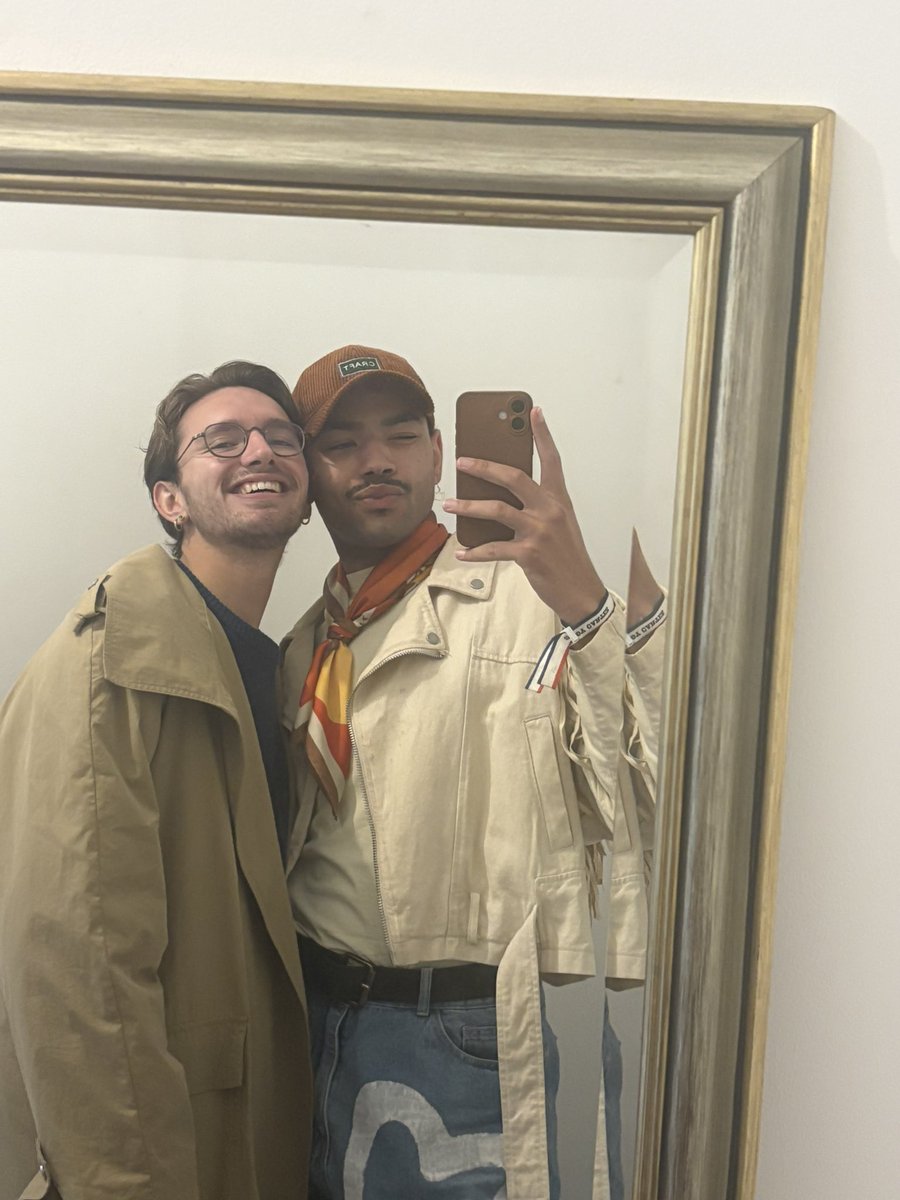 Thats_Bibi_'s tweet photo. #LGBTQIAOurMonth https://t.co/Pamc0GbWXv