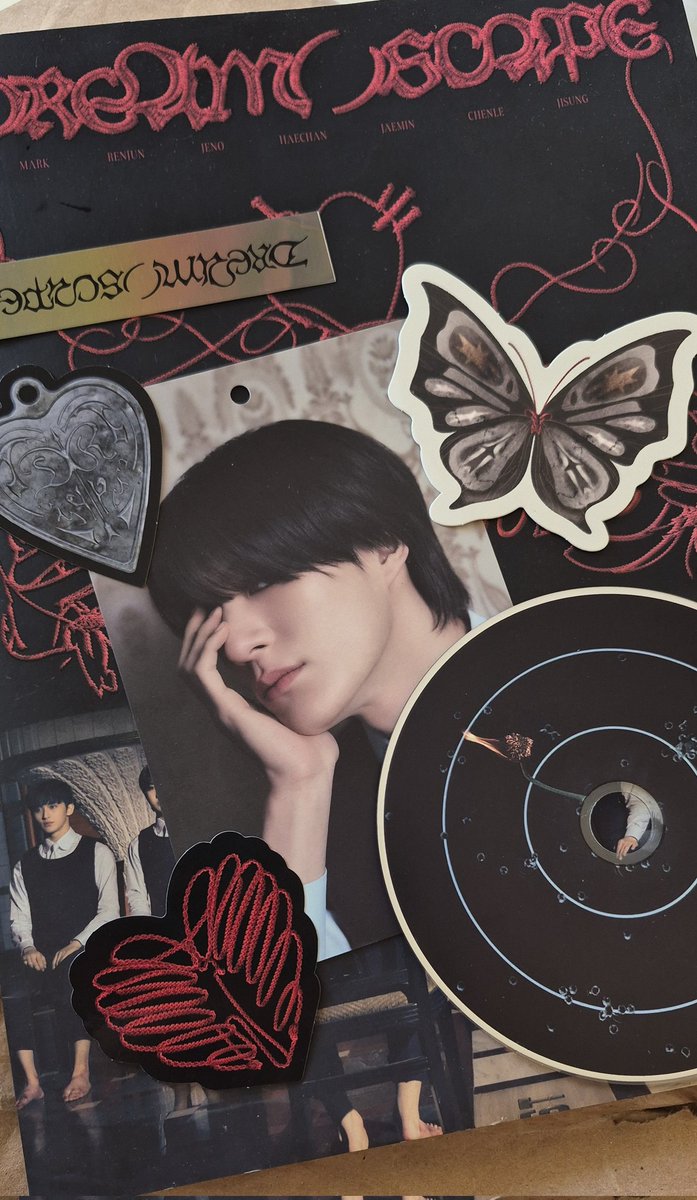 jenodeus's tweet photo. feedback positivo pro @noxsstarr/@droppnct que me vendeu esses dois álbuns do dream! segunda vez que compro e só me surpreendo com o carinho, atenção e a entrega super rápida. muito obrigada, ícaro ❤️❤️ https://t.co/NNPBFv21Ck
