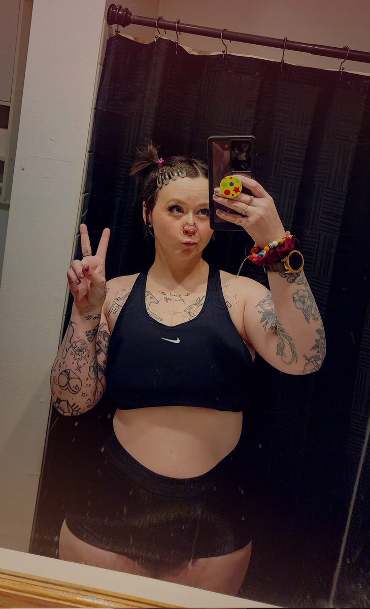 mimzyblossoms's tweet photo. hi hello friends !!! my irl name change is coming up on the 11th !! im short on overall funds (also gotta pay a ticket before my court date for the name change) and im STRESSIN'

SO !! if anyone would like to (or are able to) contribute, it'd be SO incredibly appreciated ! :•)♡ https://t.co/2yBrir8ZD8