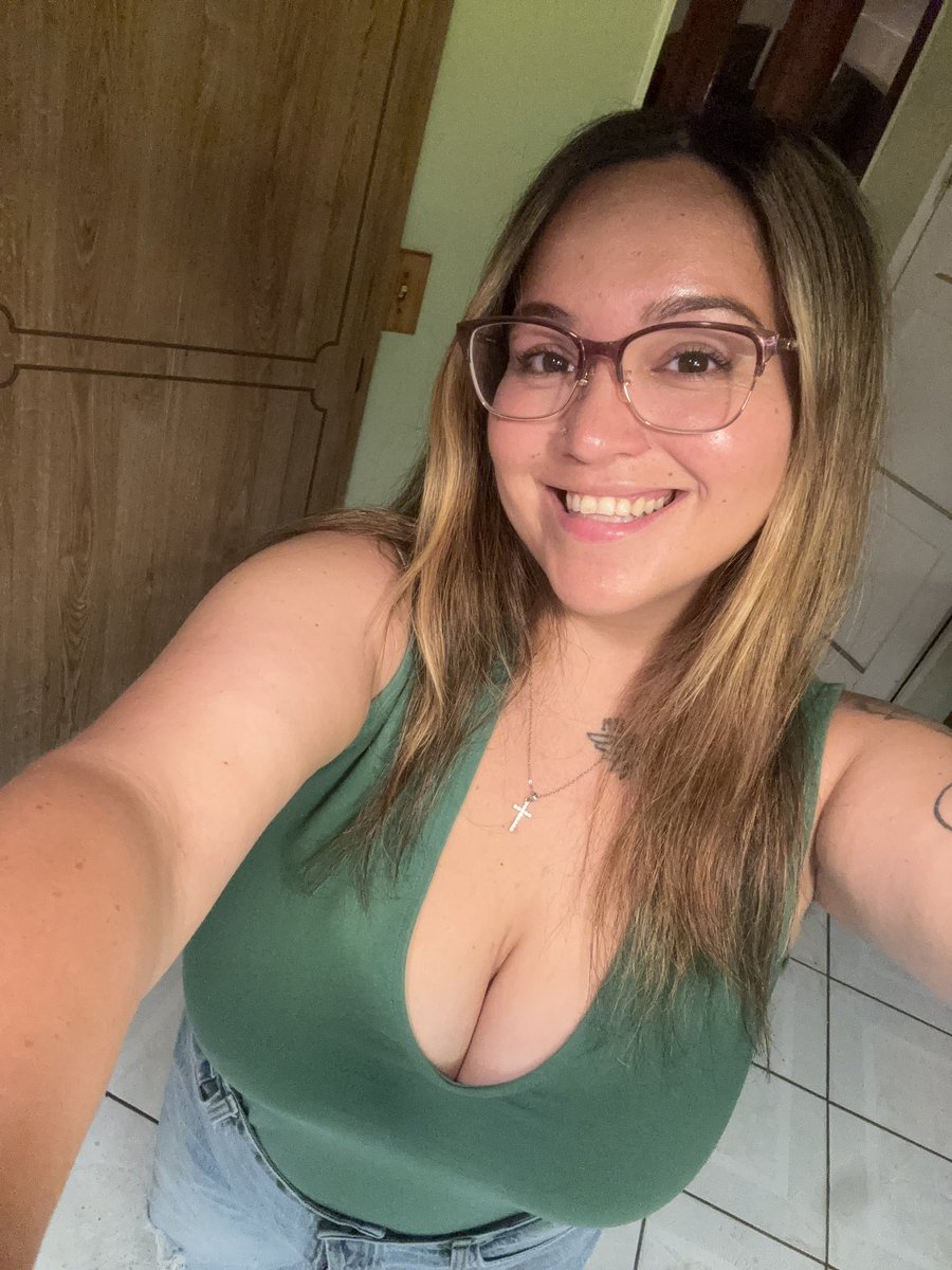 PlatinumV_'s tweet photo. Just a reminder of who tf I am hehe happy Sunday 🙂‍↔️ https://t.co/EkUWCdrMsp