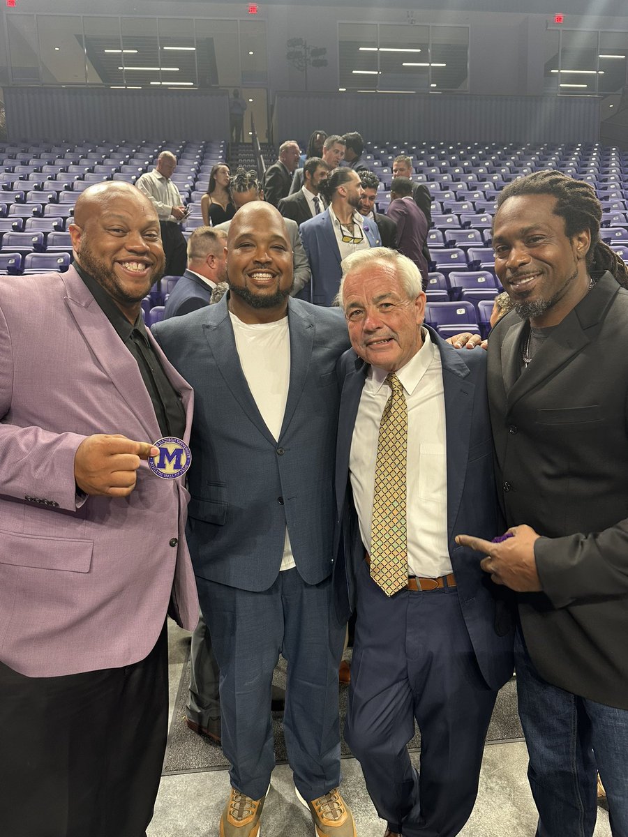 MarvB43's tweet photo. Man this one hurt me… RIP Coach Newsome

For you JMU fans… this era of being the best team in Virginia started with Coach Newsome getting every 757 kid that UVA, UMD, or Vtech slow played and basically said “be a number there or be a star here” we listened and JMU became JMU https://t.co/T5AIKpNBql