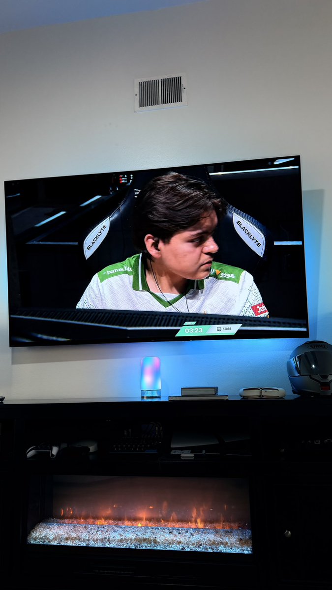 SuperSingular's tweet photo. @Pollofn6 What an amazing player Pollo is man. Absolute legend. https://t.co/uruSRiaoRY