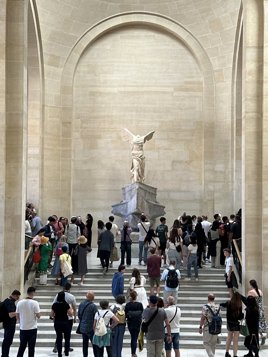 ulasike's tweet photo. @TodayinHistory It’s been missing its head for 2,200 years, yet you still can’t take your eyes off it at the Louvre. https://t.co/yfoumqsgXk
