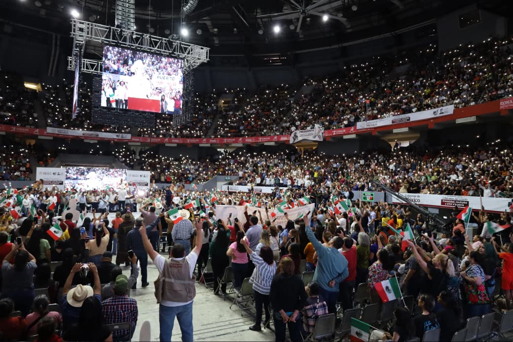 OctavioAlmada1's tweet photo. Hoy, desde el CUM de Hermosillo, las y los sonorenses nos reunimos con el corazón lleno de orgullo para escuchar el mensaje de nuestra 🇲🇽 PresidentA @Claudiashein, a dos años del triunfo histórico que abrió paso al tiempo de las mujeres y a la continuidad de la Transformación. ✨

Nos une la honestidad, los resultados, el amor al pueblo y la defensa de nuestra patria. 🫶🏻

Desde Sonora le decimos fuerte y claro a nuestra 🇲🇽 PresidentA: no está sola. Aquí hay un pueblo noble, trabajador y comprometido que respalda su liderazgo y que atenderá su llamado para seguir informando, caminando y defendiendo lo que con tanto esfuerzo hemos construido.

#ClaudiaDaResultados