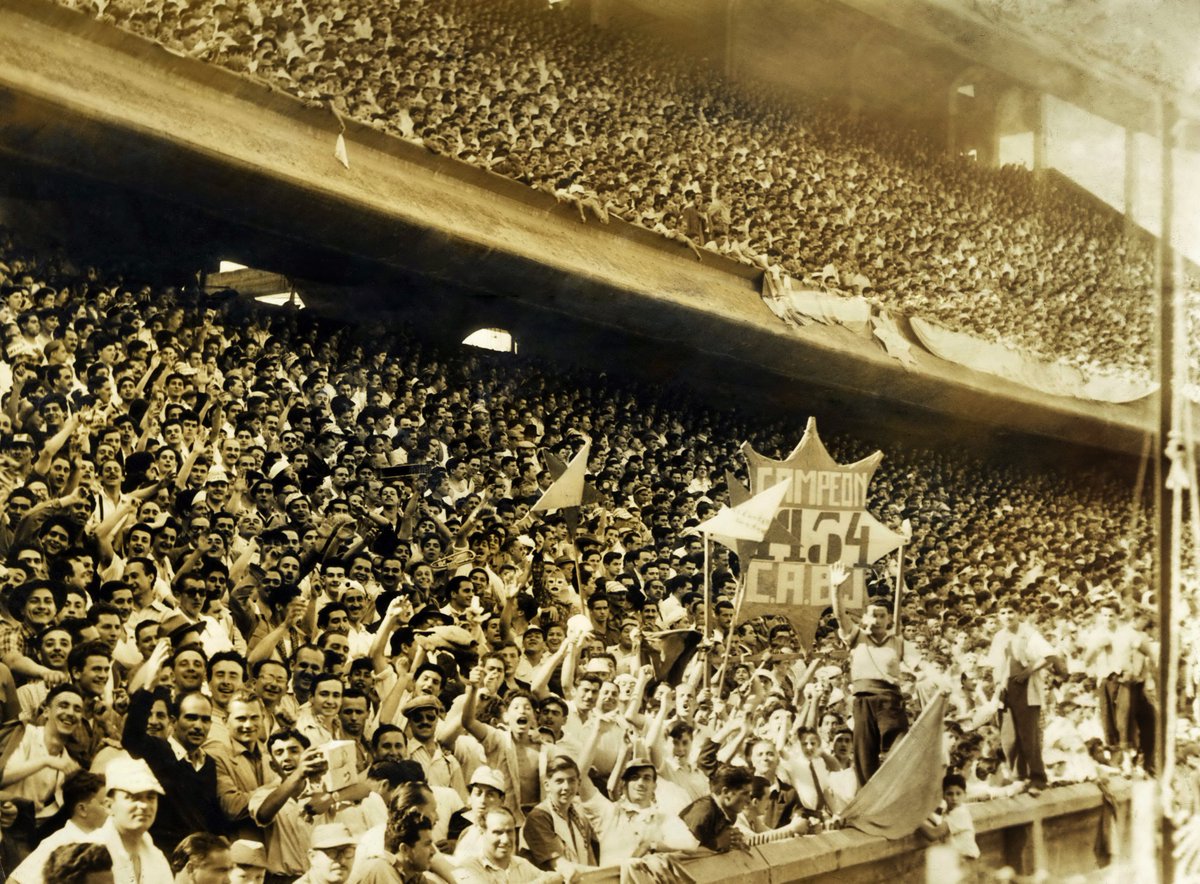 marce63guerrero's tweet photo. Podemos enojarnos con esta CD o la anterior, con la Conmebol, el arbitraje, ESPN, Clarín, figuras que se fueron, mercados de pases, esposas de jugadores, peluqueros que van a Ezeiza...
Lo que debemos impedir es un fratricidio: somos hermanos los de Boca. Unidos no nos gana nadie. https://t.co/vvXKmqGBx3