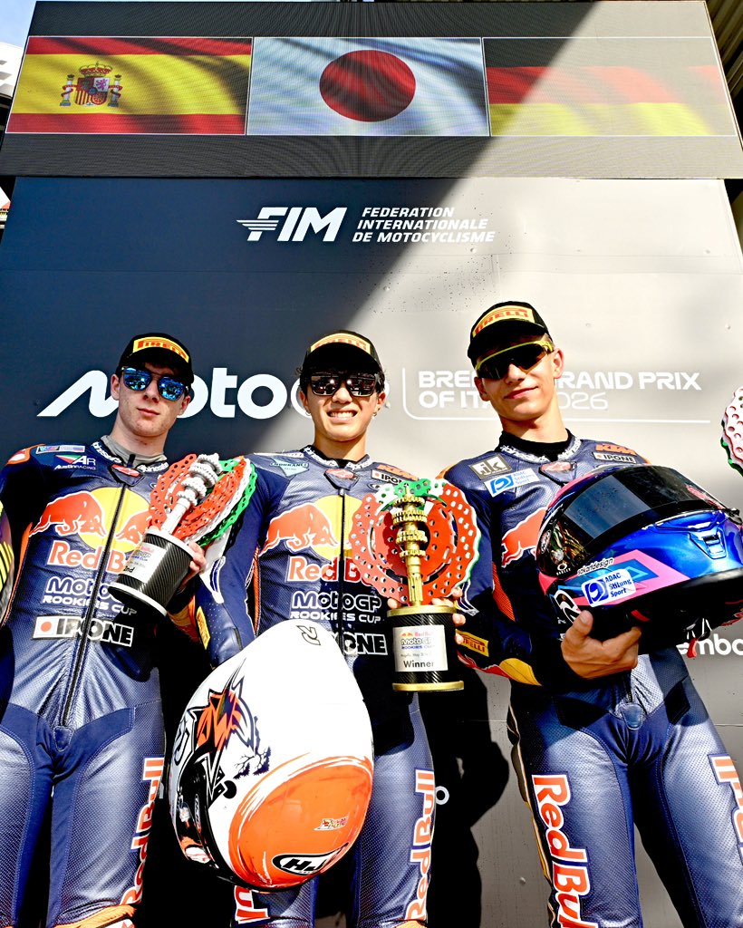 OgiwaraRyota's tweet photo. RedBull MotoGP Rookies Cup Rd.3 in Mugello🇮🇹

RACE-P1／P1🥇🥇

ダブルWin！！
ルーキーズカップ初優勝からの2連勝！最高です😆

次はまたJrGPなので落ち着いていきます🙂‍↕️

#RedBullMotoGPRookiesCup https://t.co/JwKV5u9QeZ