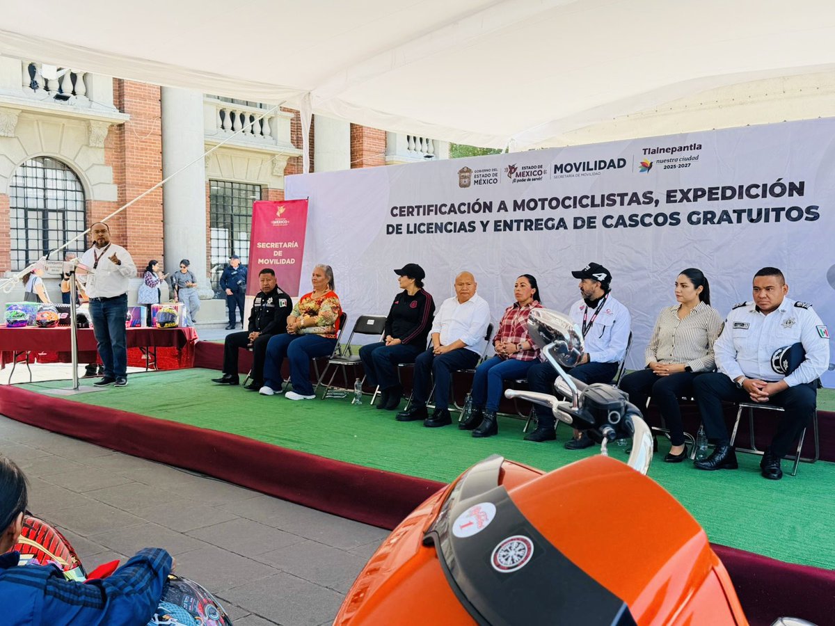 A_Palac10s's tweet photo. Este sábado tuvimos una exitosa jornada de certificación a motociclistas y expedición de #Licencias de conducir en #Tlalnepantla

Acciones de la @SEMOV_Edomex para generar una movilidad más segura y eficiente en el Estado de México

#ElPoderDeServir 🇲🇽🪪🏍️
#ServirParaTransformar https://t.co/Idxy7xhJWM