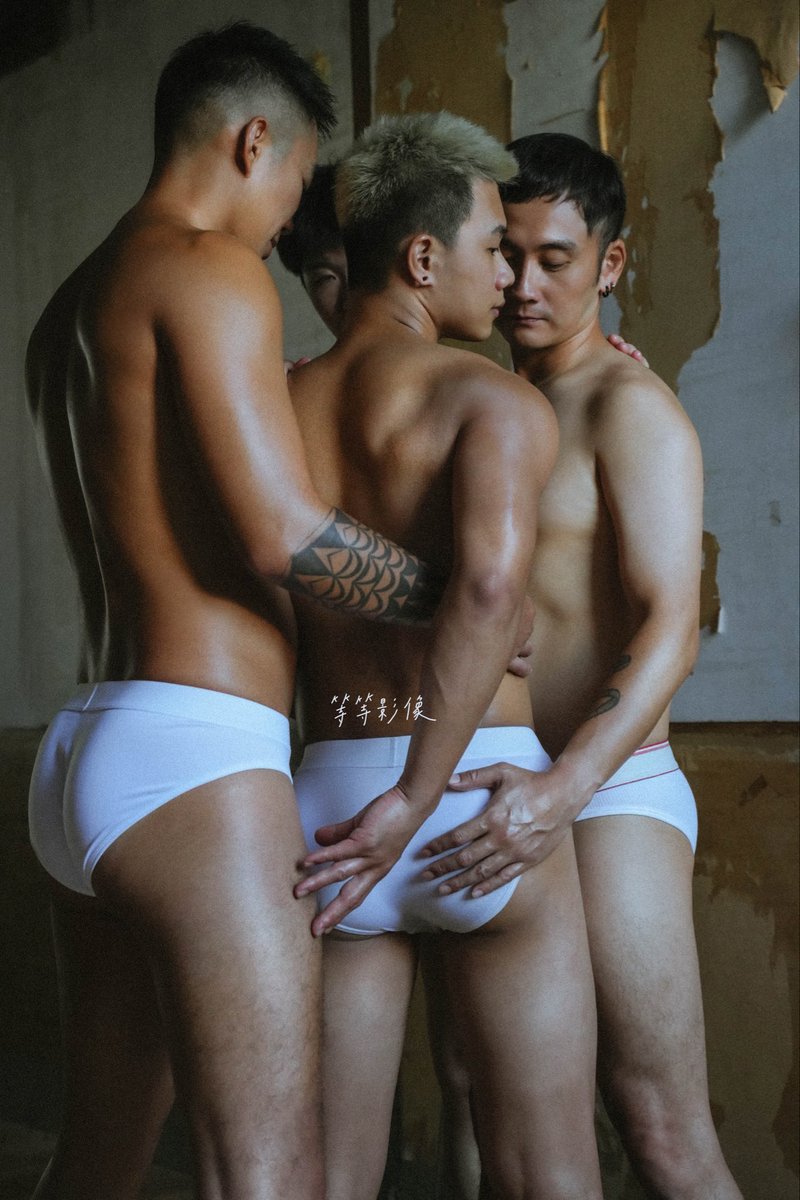 wait_wait_image's tweet photo. Body to body

模特：oa/熊熊/fox/percy

歡迎個人寫真｜體態紀錄 | 情侶寫真
IG更多🔍 wait_wait_image 等等影像 https://t.co/8J1bILJX9K