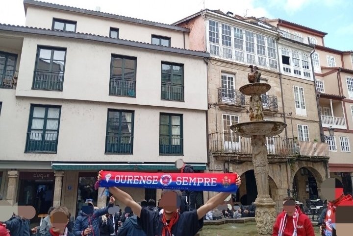 BrigadasLugo's tweet photo. A vindeira tempada voltaremos visitar Ourense e recibir a súa xente, xogaremos contra o verdadeiro equipo da cidade das Burgas.

Noraboa por este merecido ascenso a todxs xs Siareirxs da @UDOurense2014

Outro fútbol é posible! https://t.co/FFapgNIsQ7