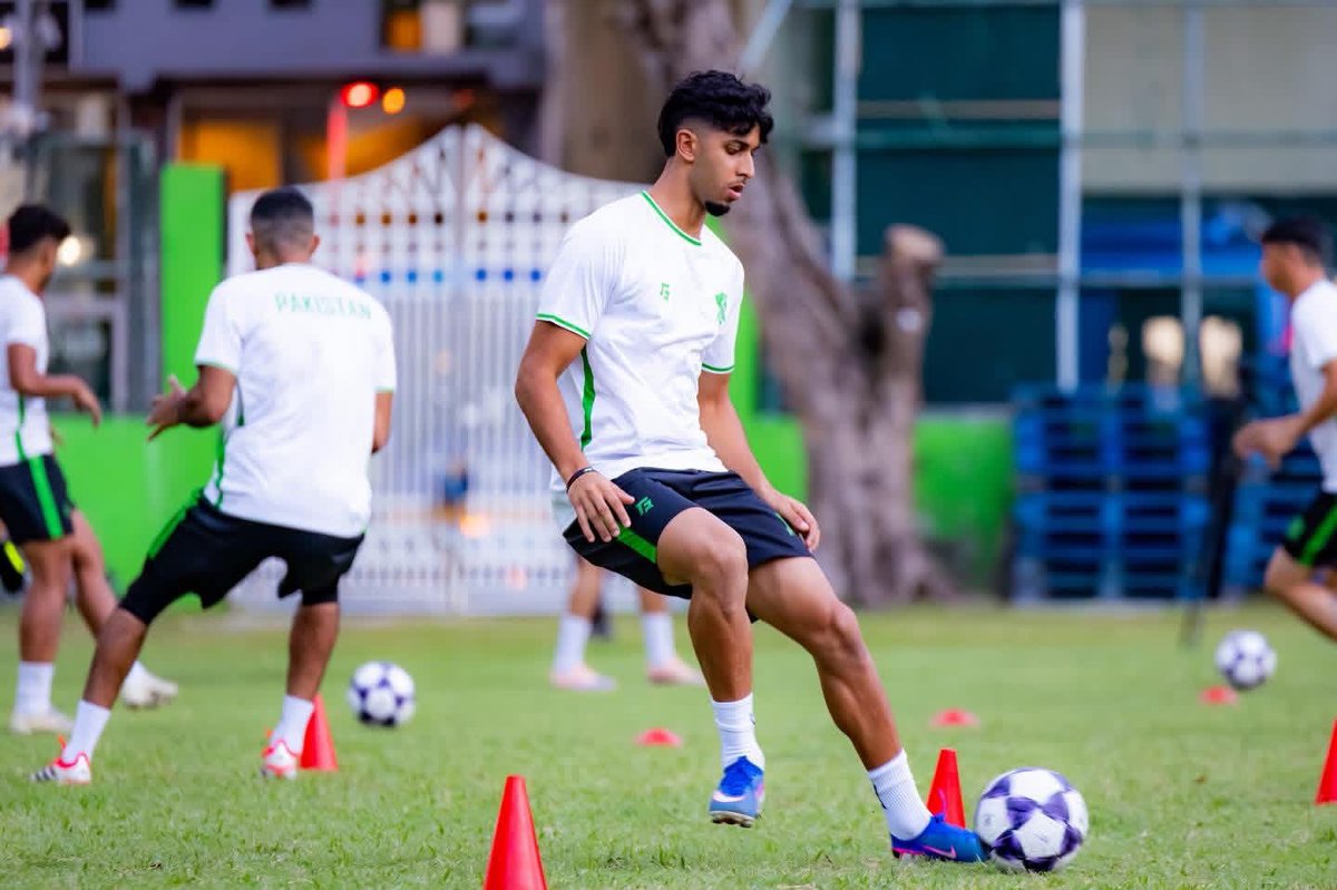 ACommentator7's tweet photo. 11 overseas Pakistani boys have joined the team in Maldives. Only Abdul Samad Arshad and Muhammad Fazal are not there yet. 

The team is ready... we are in it, to win it. Need a statement victory tommorrow! Exciting times ahead. 

#pakistanfootball https://t.co/jgAeWVpRoX