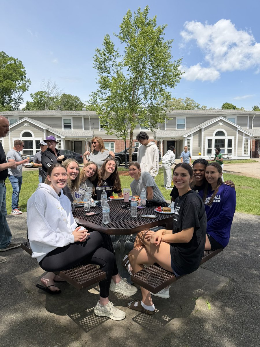 StonehillWBB's tweet photo. Cookout for our summer session move in! 💜☀️ https://t.co/763VNfeP5k