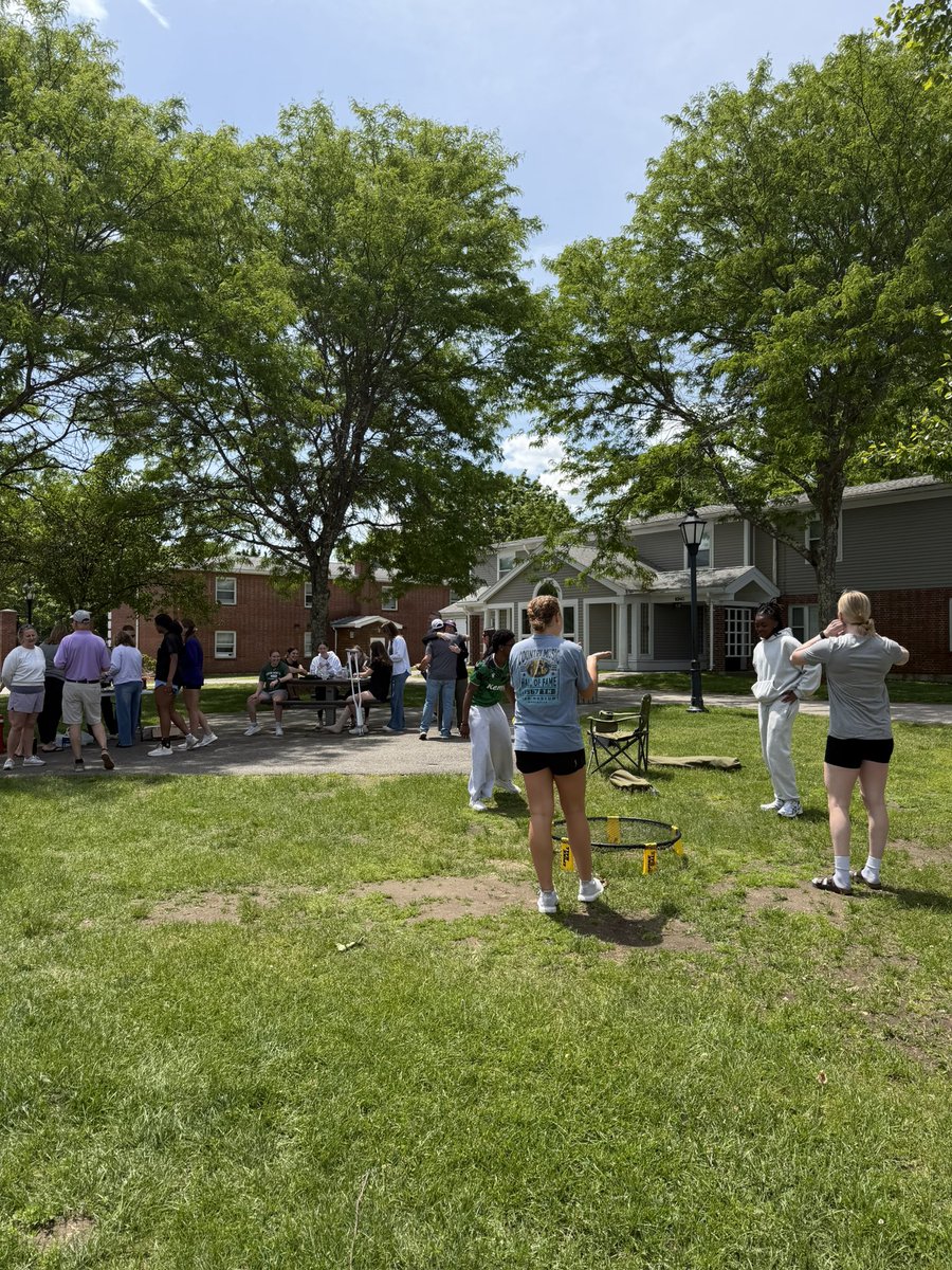 StonehillWBB's tweet photo. Cookout for our summer session move in! 💜☀️ https://t.co/763VNfeP5k