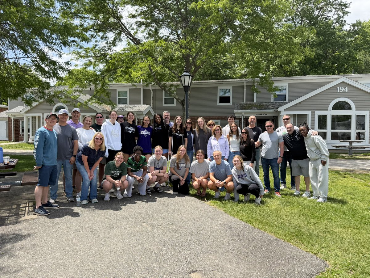 StonehillWBB's tweet photo. Cookout for our summer session move in! 💜☀️ https://t.co/763VNfeP5k