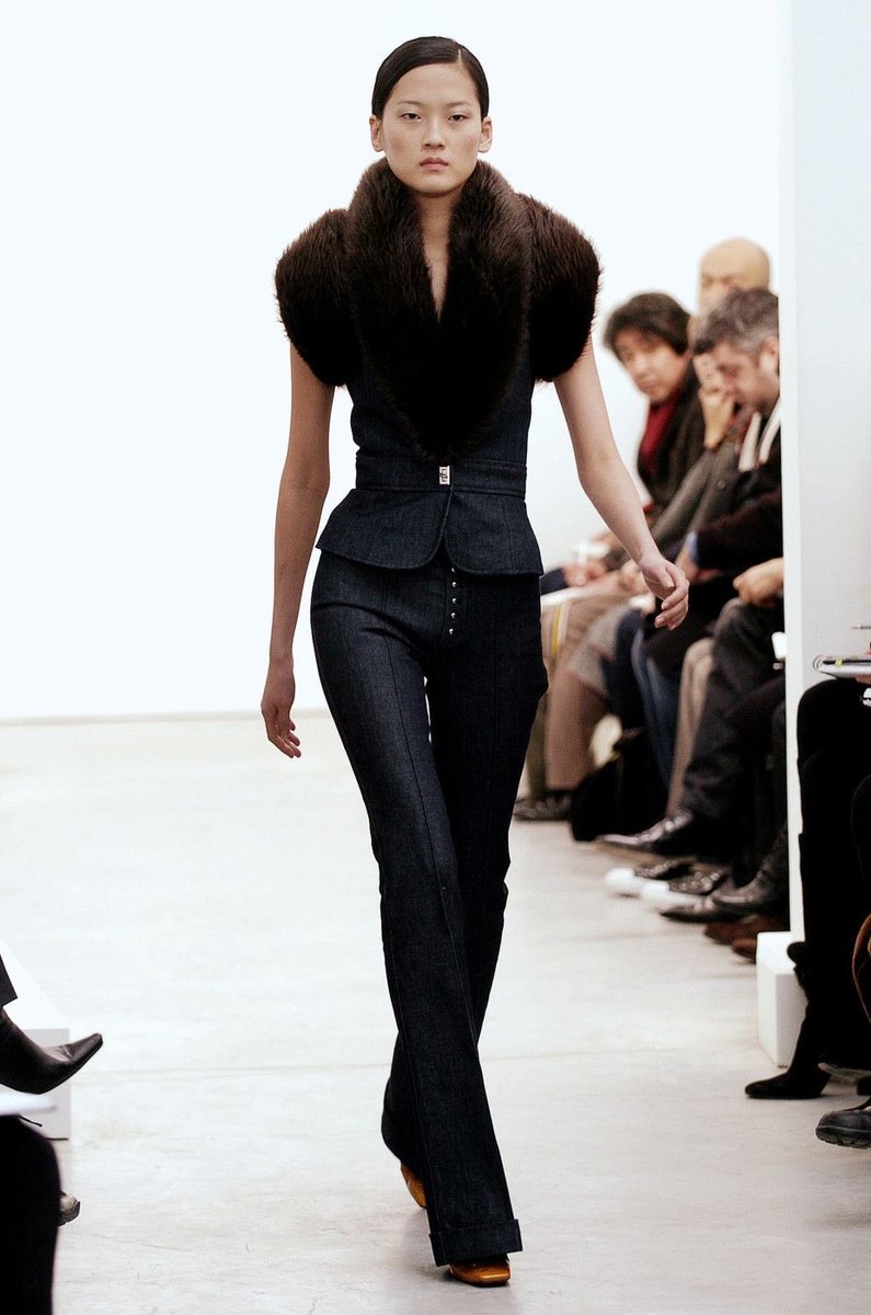 NIYMUSE's tweet photo. balenciaga fw05 https://t.co/5nwDprnFOv
